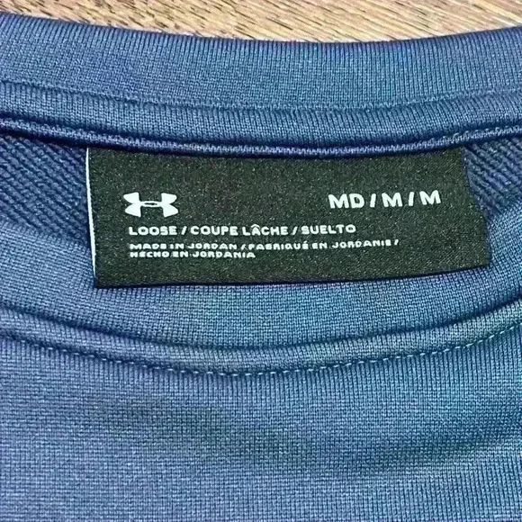 Under Armour Athleisure Top Medium - Picture 2 of 5